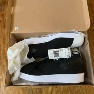 NEW IN BOX! Adidas Superstar slip-ons!